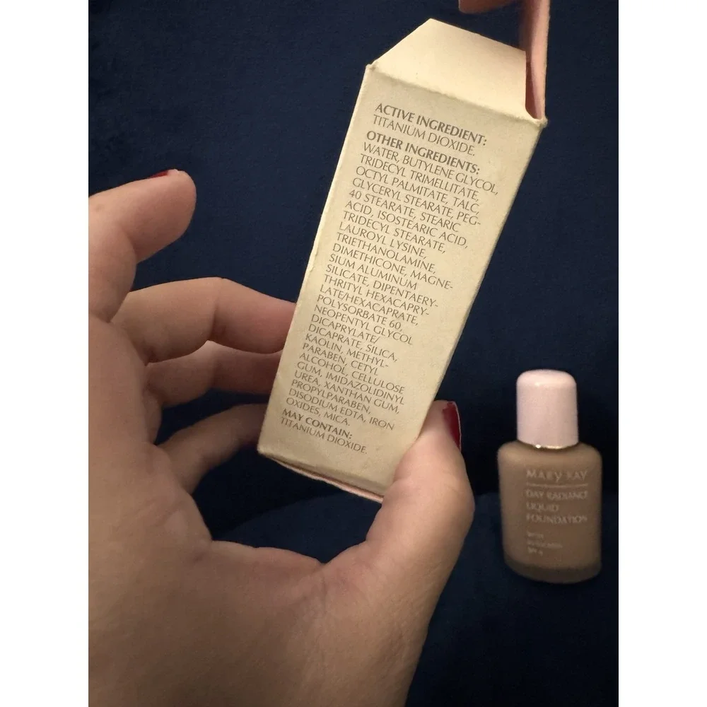 NIB! Mary Kay DELICATE BEIGE Day Radiance Liquid Foundation W/SPF 8 Item #6327